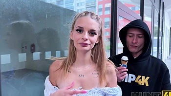 Steve Q and Naomi Love in hot cuckold action