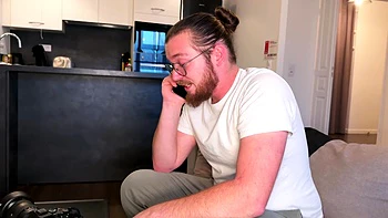 An atomic bomb in Cassis! - Jacquie et Michel TV