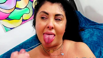 Busty Latina BBW Jaylene Rio Likes a Deep Pussy Drilling