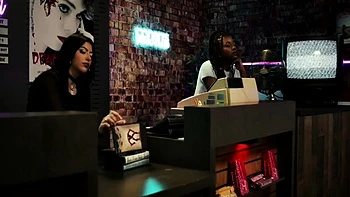 Brunette hookup amateur blowjob and dirtytalk sexdate