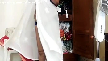 Indian Desi Tamil Mallu House Wife