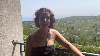 Alyson, a very vicious Italian guide - Jacquie et Michel TV