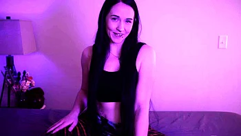 Love Chat Big Boobs Brunette Masturbating For Cam