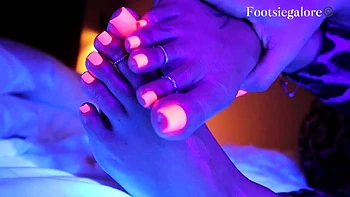 Hot amateur european foot and pantyhose fetish