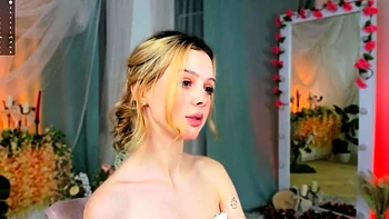 Amateur Blonde Teen Plays Solo with Toy Webcam Porn