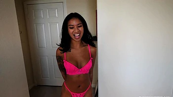 Naughty Babe Ameena Green Offers Her Pussy To Horny Guy