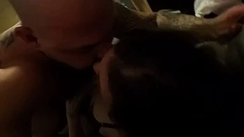 puissant orgasme en criant de plaisir