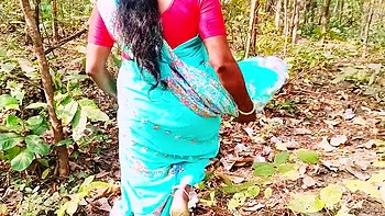 Indian Couple Outdoor Sex with Dirty Telugu Talk - Big Natural Boobs & Big Dick Fucking in Jungle