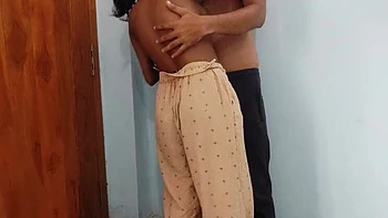 New Year Sex Gift: Girlfriend Wants Very Hard Fucking - Desi Bhabhi Big Ass & Tight Pussy Creampie