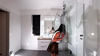 Watch brilliant courtesan's scene