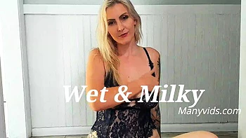 Big boobs milf masturbating