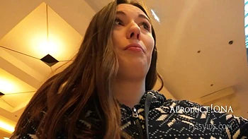 Aleya Sun Wetting Jeans In The Shopping Mall