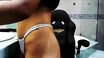 Amateur blondie solo anal masturbation