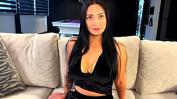 PORNSTAR PLATINUM Latina Hottie Sara Laureles Loves Old Dick