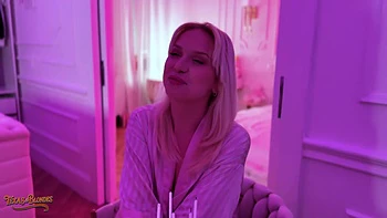 Blondes Greta Foss & Vera Jarw Shares Mr. Texas's Thick Cock