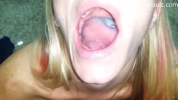 Amateur blowjobs: Xnxx  Cumshot Porn