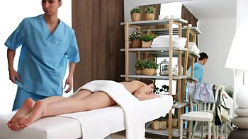 18 y.o Teenie Massage Rooms - Vivian Grace