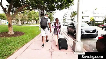 Gambling Sara Jay and Maggie Green's cougar video