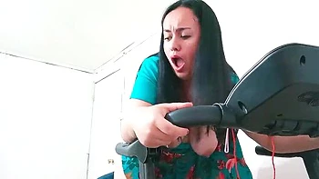 Stepmom Kelly's Sweaty Treadmill Workout Interrupted By Stepson For Hardcore Fucking