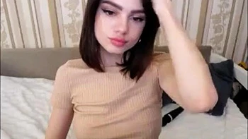 Brunette camgirl topless: Amateur, Xnxx  Solo Porn