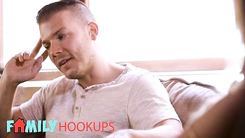 Watch amazing Khloe Kapri's scene