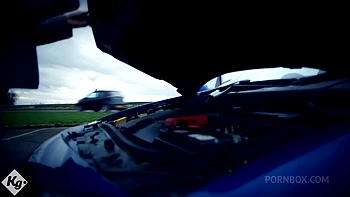 Stud Helps A MILF In Need And Gets Rewarded With A Shag