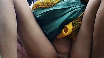 Desi Bhabhi Fucked Hard in Mustard Field - Outdoor Village Sex with Cum in Mouth