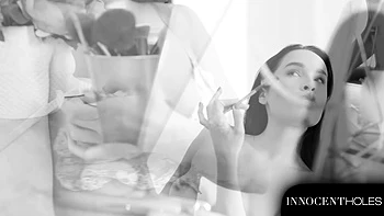 Stud Boyfriend Sensually Slams Sexy GF Juicy Leila in All Holes