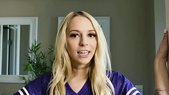 Skinny babe Lily Larimar fucks with her boyfriend Damon Dice in doggystyle