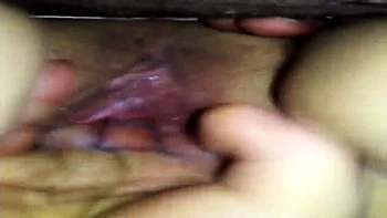 Deutscher Amateur bekommt eine gefingerte Muschi-Massage