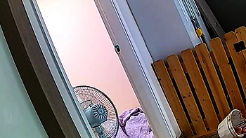 【割れカメラ】家庭内美女の日常露出集