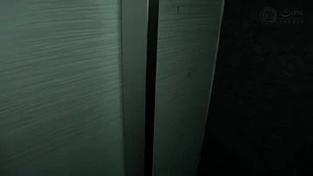 ミニ系のFカップ美女が男達から体を貪られバイブ挿入される秘密のエッチ