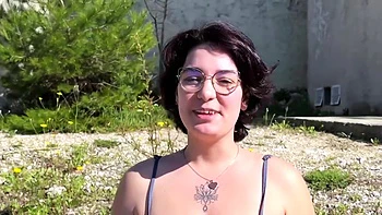 Emma, 30, loves France! - Jacquie et Michel TV