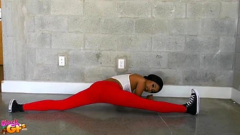 Fitness Black Teen 18+ Hooks Up With Thick-dicker