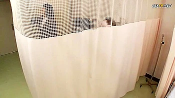 Японская MILF готова к жаркому траханию