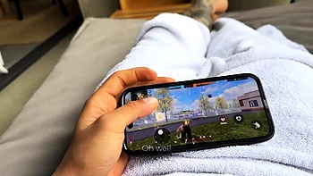 Betrügerin Rodriguez fickt ihre Freundin