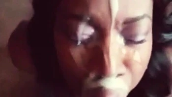 Amadora preta faz facial e boquete enorme