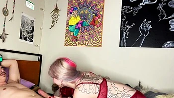 Kleiner Trap saugt dicken Schwanz ab