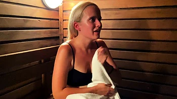 Дикая ебля на отдыхе с горячей парой любителей