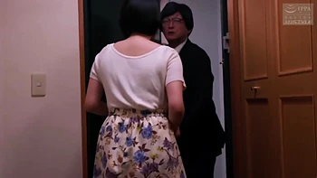 Рогоносец смотрит, как жену трахает другой