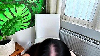 BBW de oficina se masturba con tetas grandes