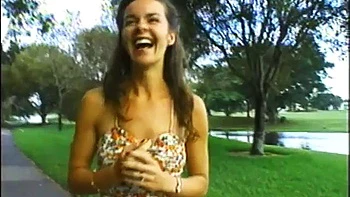 Amador fazendo boquete e foda missionário com gozada