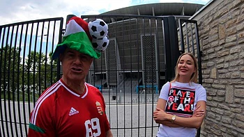 Matt Bird baise la blonde sexy Venera Maxima