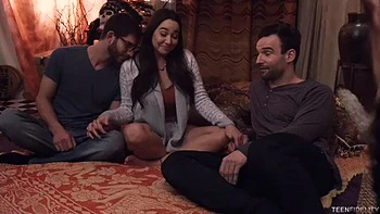 Mejores amigos follando: mamada, perrito y cowgirl