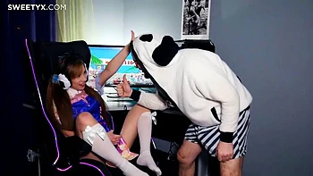 Шлюха Bankofass трахнута сзади и сверху