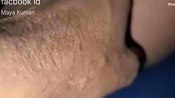 Gata indiana peluda fodida no trem