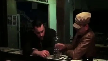 Valentina Blue hart anal im Klo gefickt