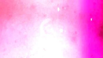 Rothaarige Tgirl masturbiert allein