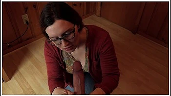 Pose For Bettie 4k - Bettie Bondage