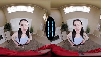 Pequena teen europeia te seduz para uma foda hardcore VR de quatro
